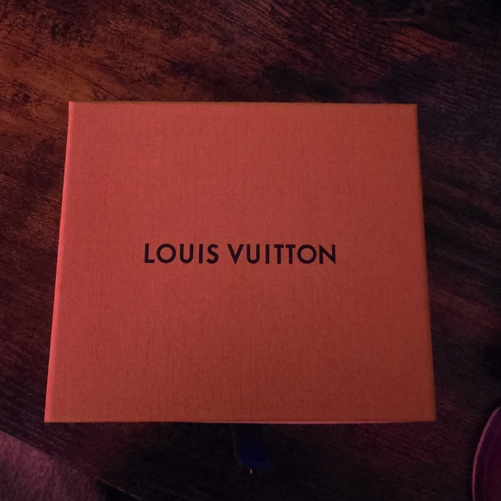 Lv box